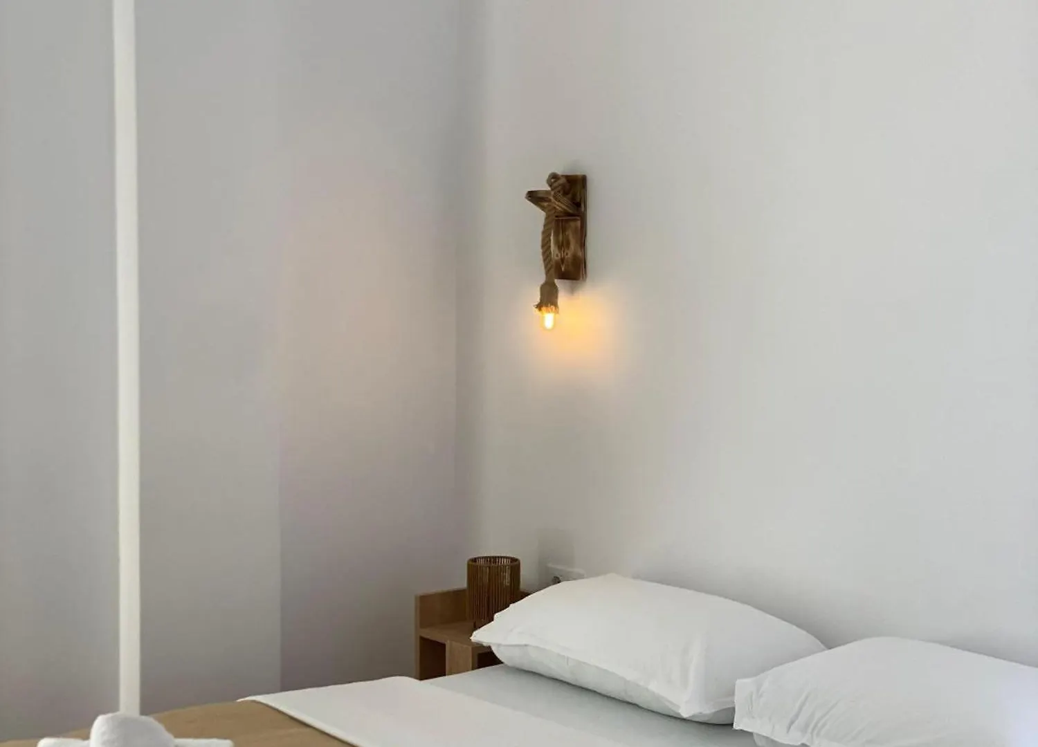 Hotel Vellezrit Guri Theth
